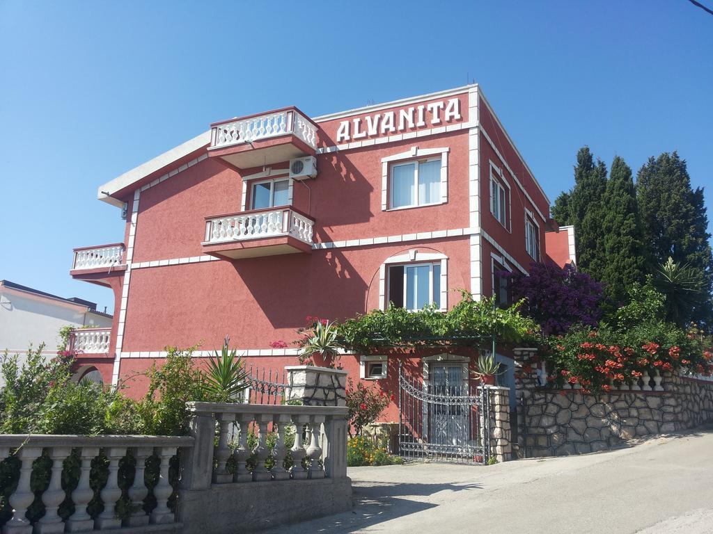Alvanita Apartments Ulcinj Bagian luar foto