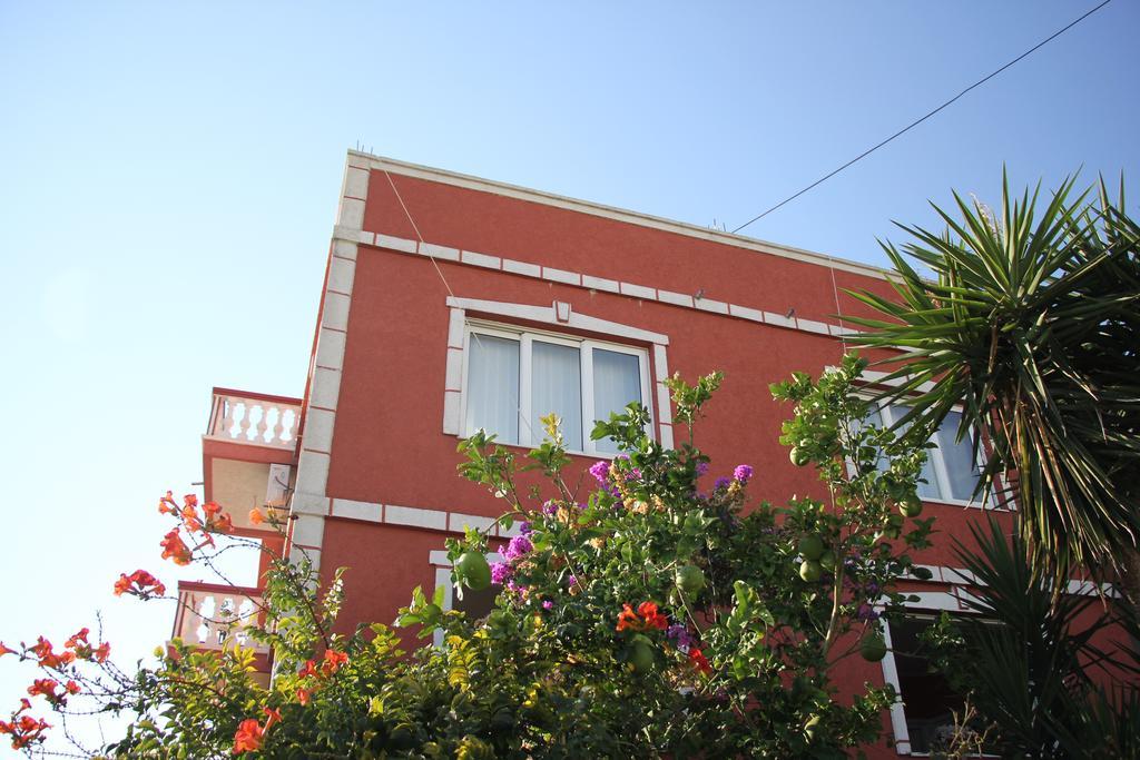 Alvanita Apartments Ulcinj Bagian luar foto