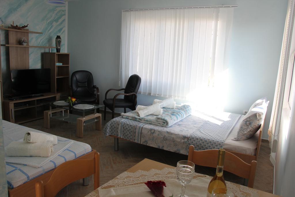 Alvanita Apartments Ulcinj Bagian luar foto