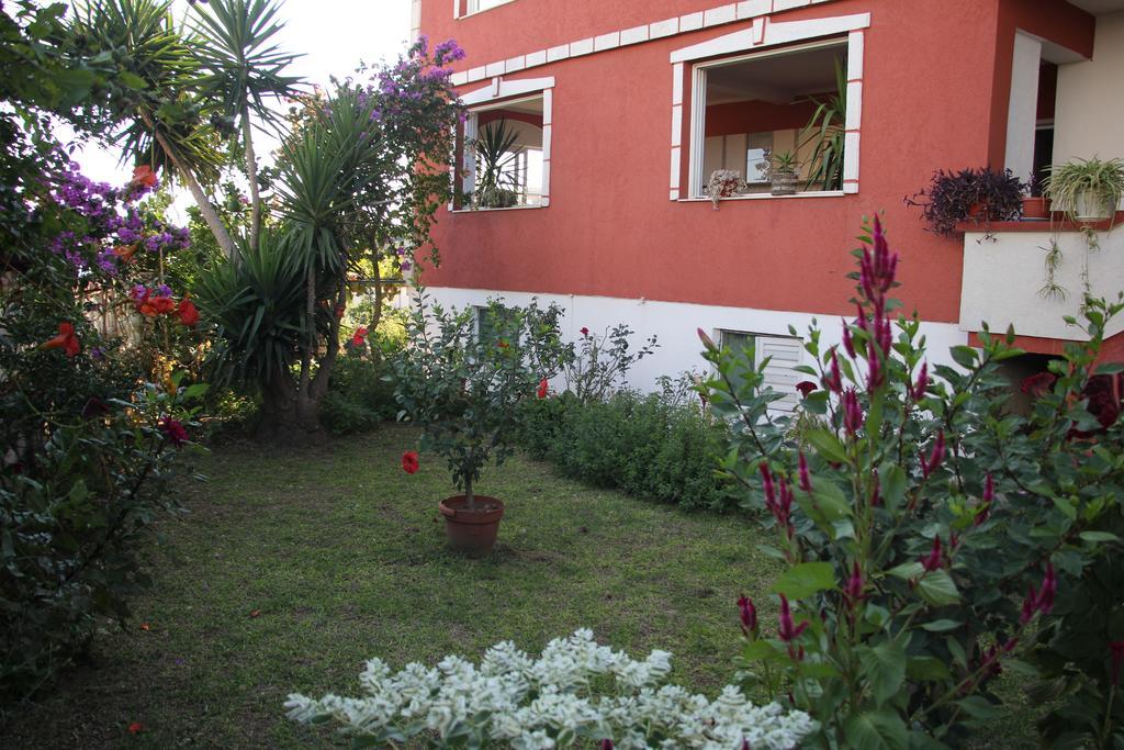 Alvanita Apartments Ulcinj Bagian luar foto