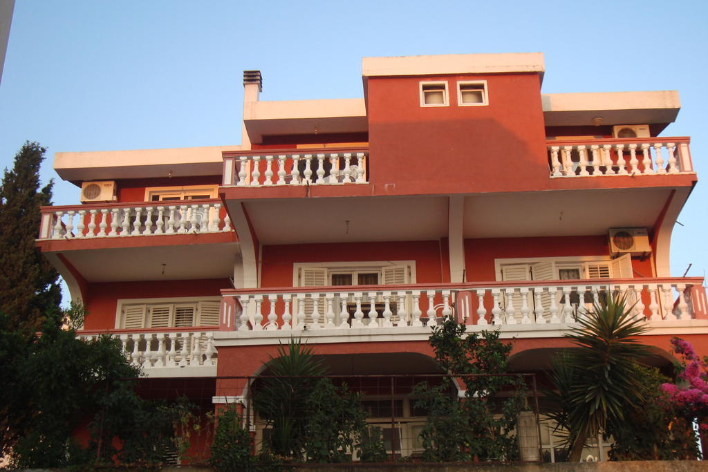 Alvanita Apartments Ulcinj Bagian luar foto